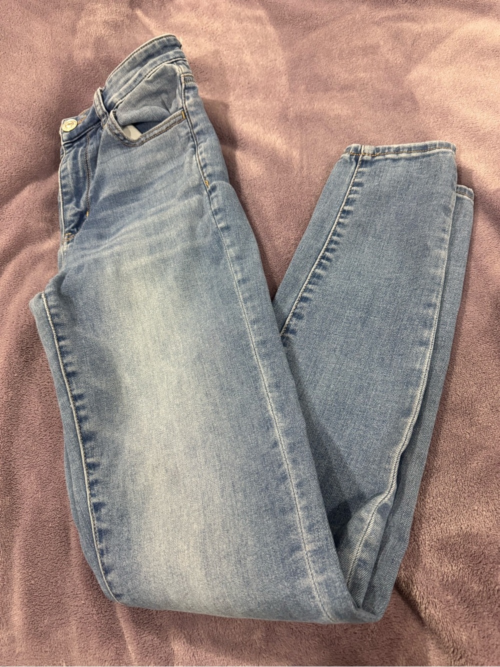 American Eagle Classic Light Blue Women’s Jeans